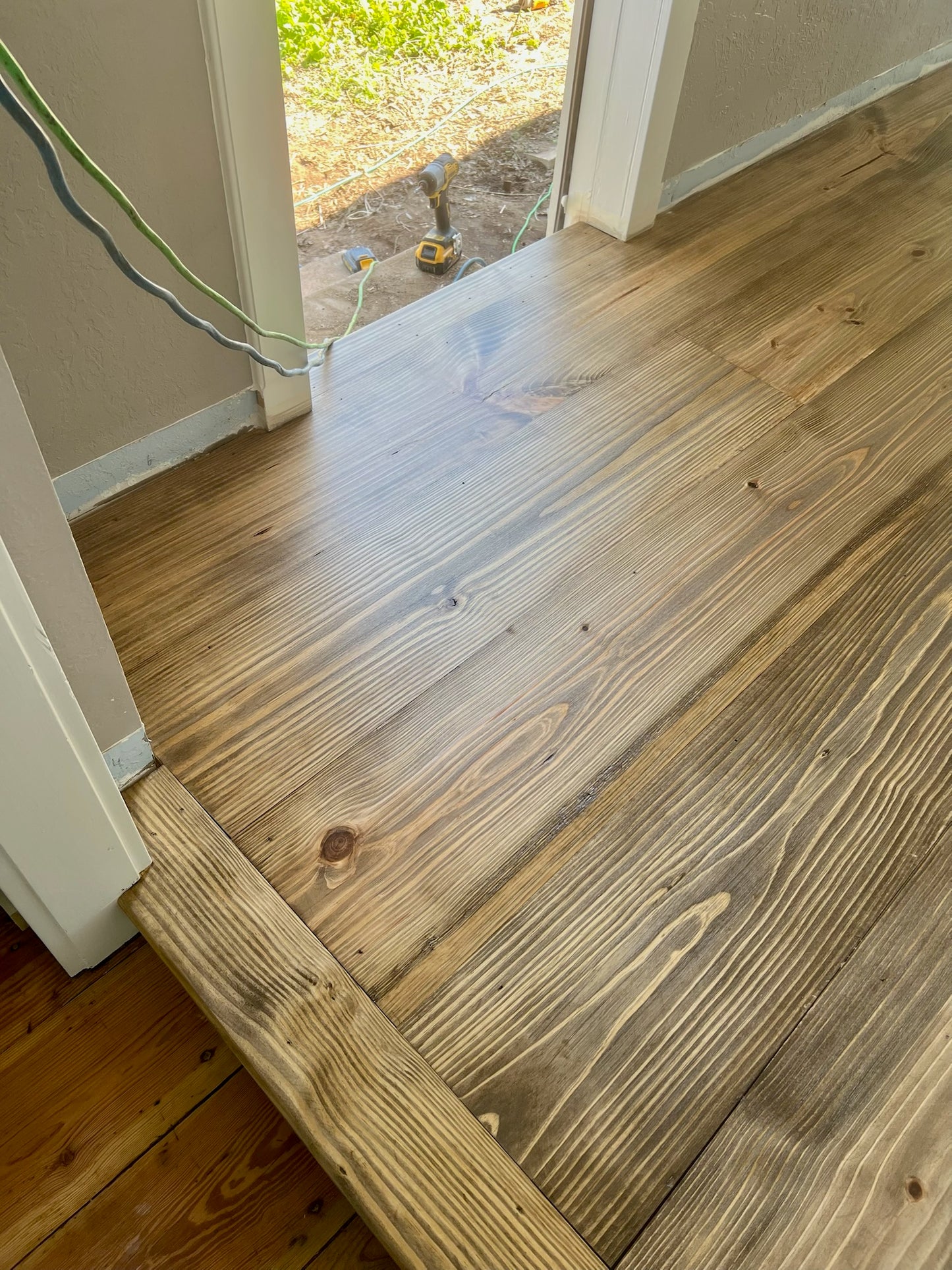 Wide Plank T&G Flooring 1x12x10' Knotty #2 Grade Pine
