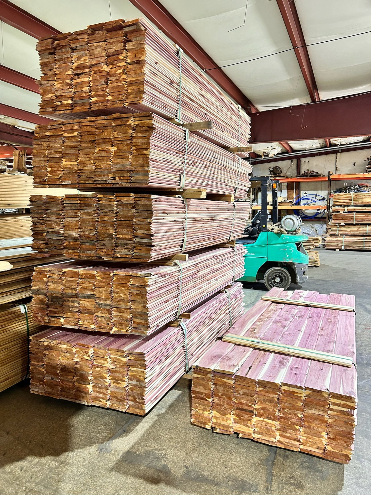 Eastern Red Cedar V-Groove Wall Panels 1x6x8'