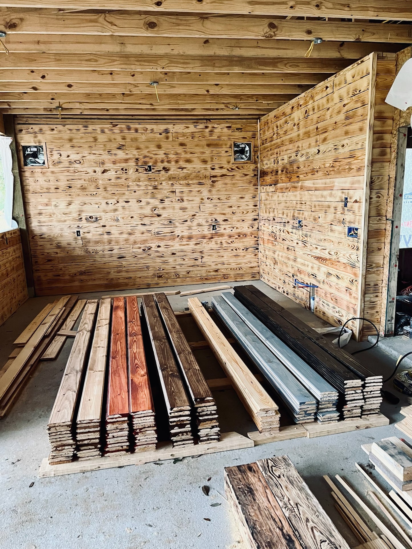 V-Groove 1x6x10' Knotty #2 Grade Pine