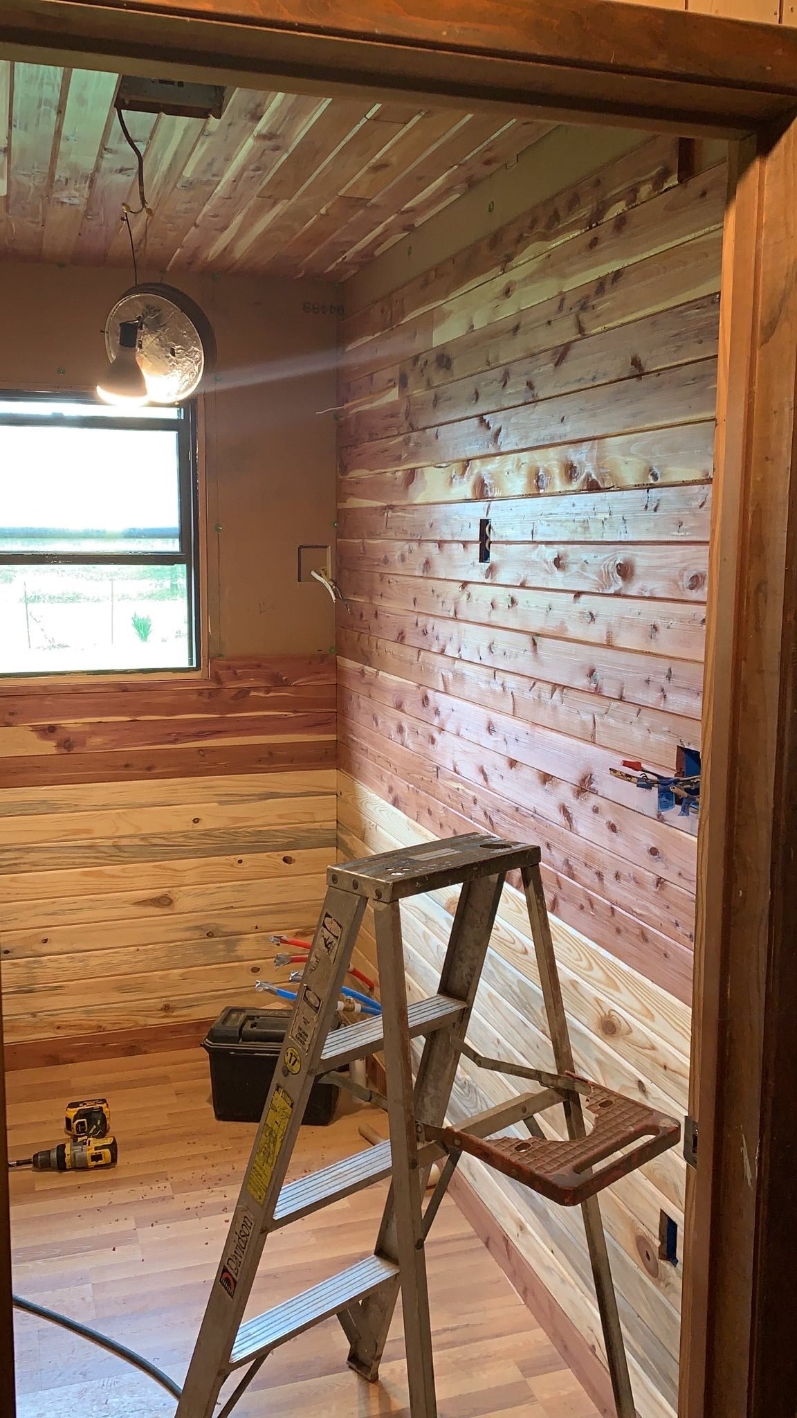 Eastern Red Cedar V-Groove Wall Panels 1x6x8'