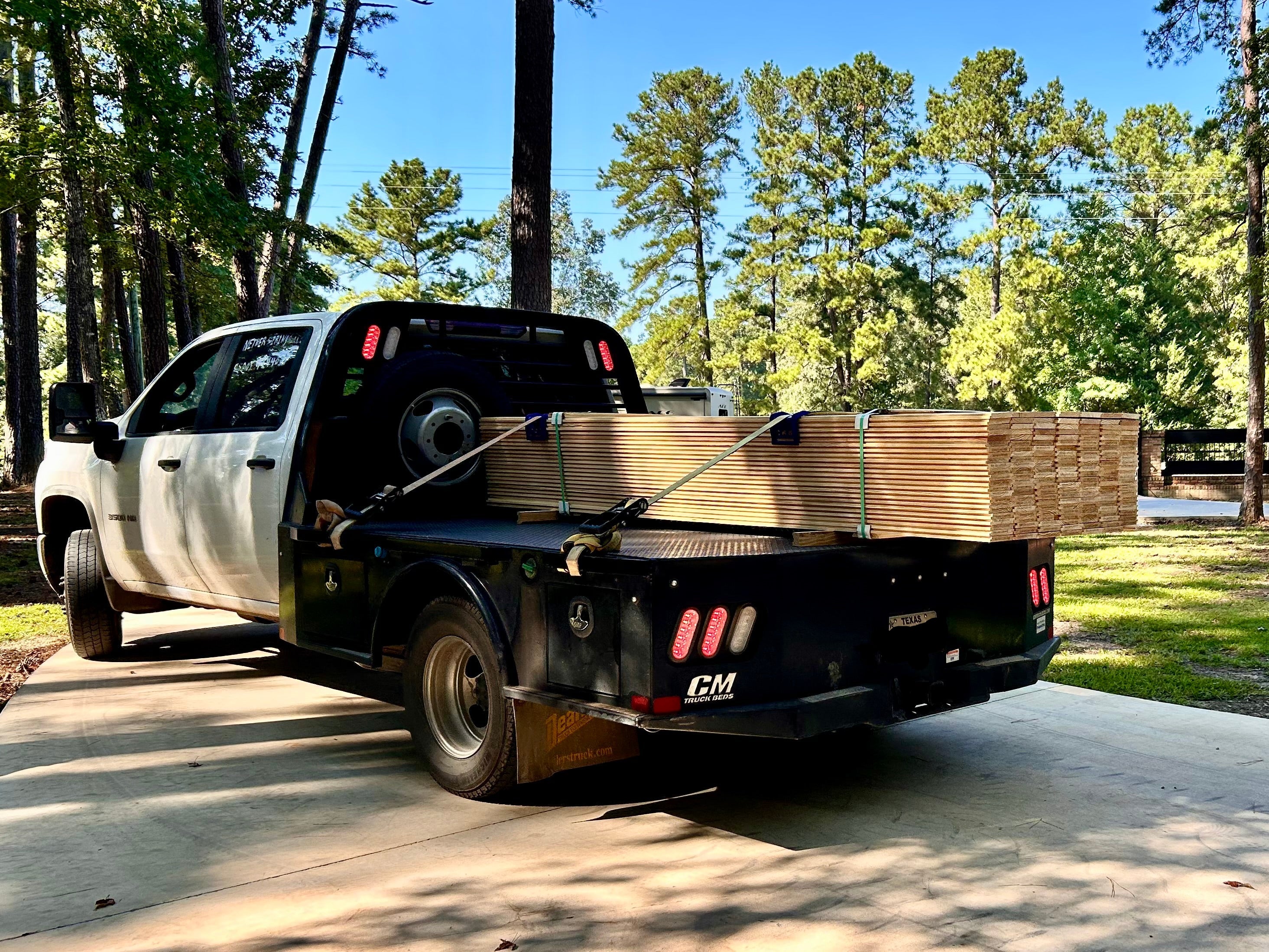 Delivery Hot Shot Bundle Flatbed Truck