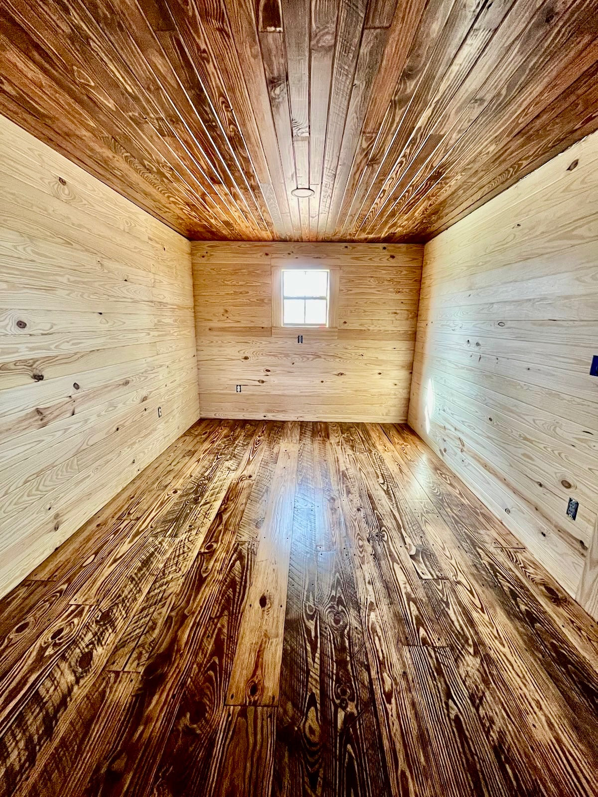 V-Groove 1x6x10' Knotty #2 Grade Pine