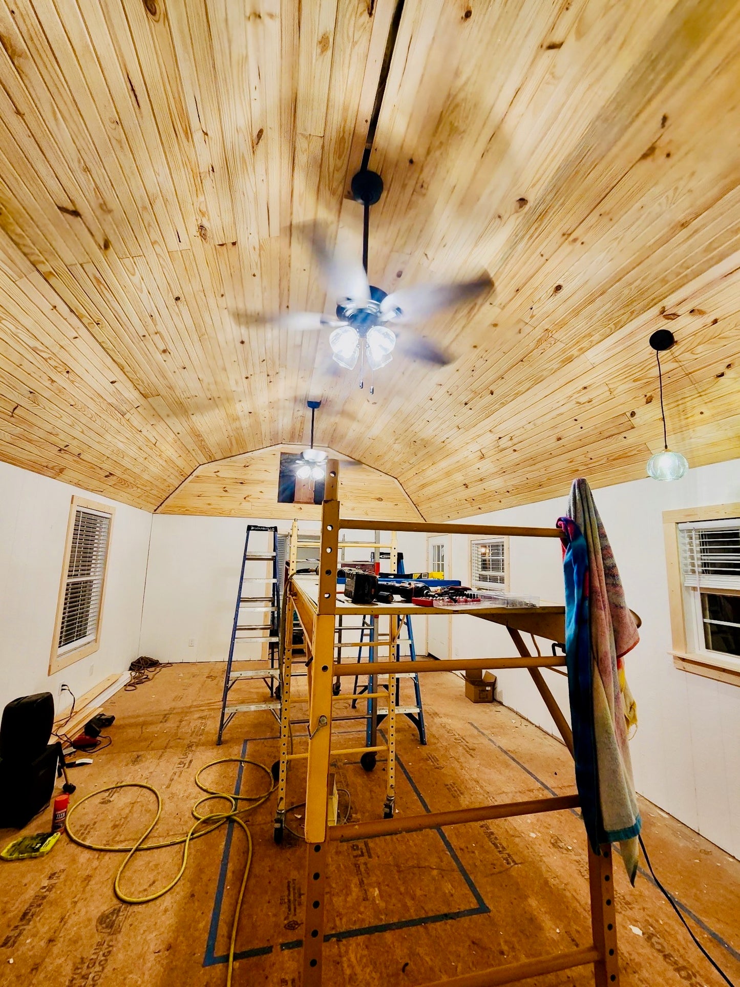 V-Groove 1x6x16' Knotty #2 Grade Pine, sold by the Square Foot