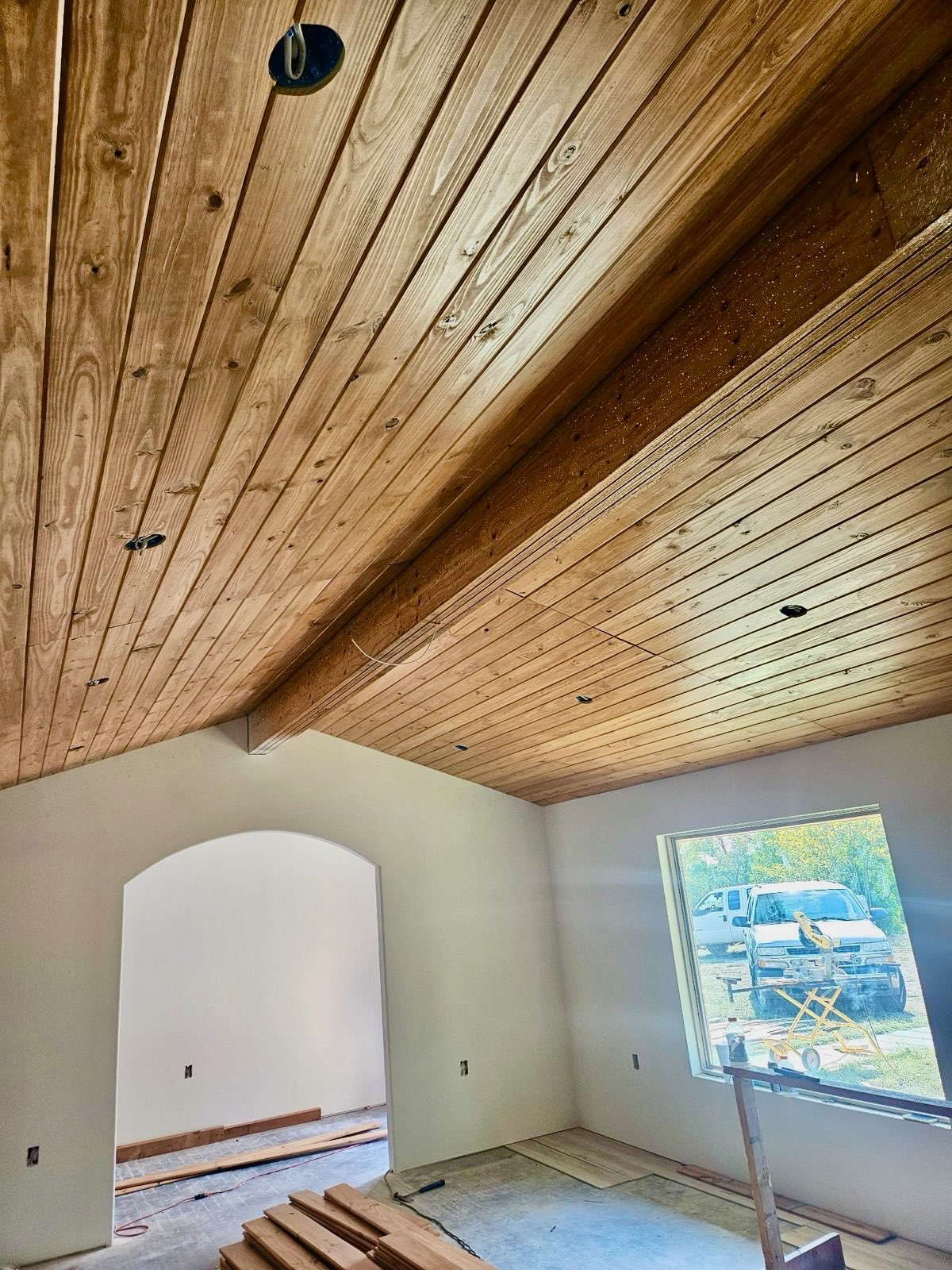 V-Groove 1x6x12' Knotty #2 Grade Pine