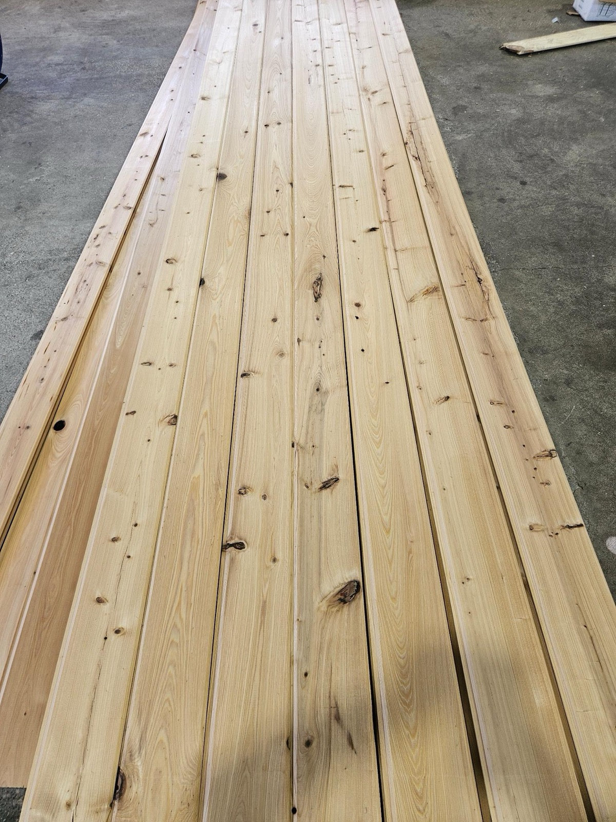 Cypress V-Groove 1x6x8' (Bald/Southern Cypress)