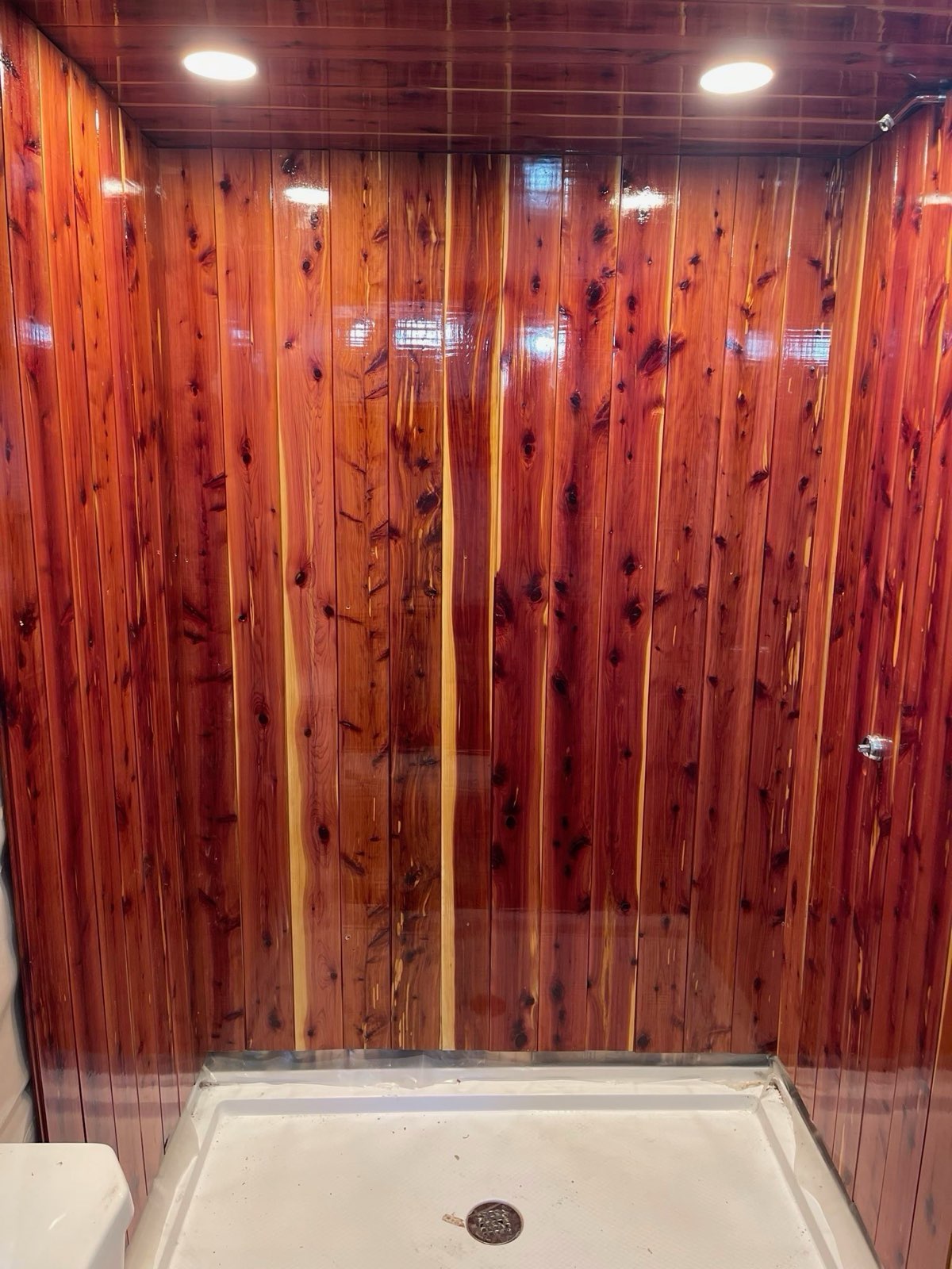 Eastern Red Cedar V-Groove Wall Panels 1x6x8'