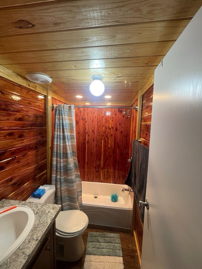 Eastern Red Cedar V-Groove Wall Panels 1x6x8'