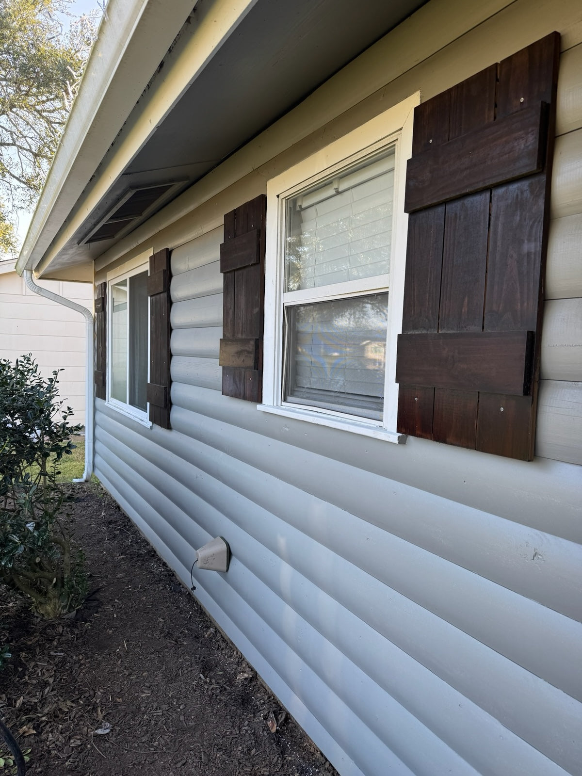 Revestimiento de cabaña de troncos de pino nudoso de grado n.° 2 de 2 x 8 x 10 pies