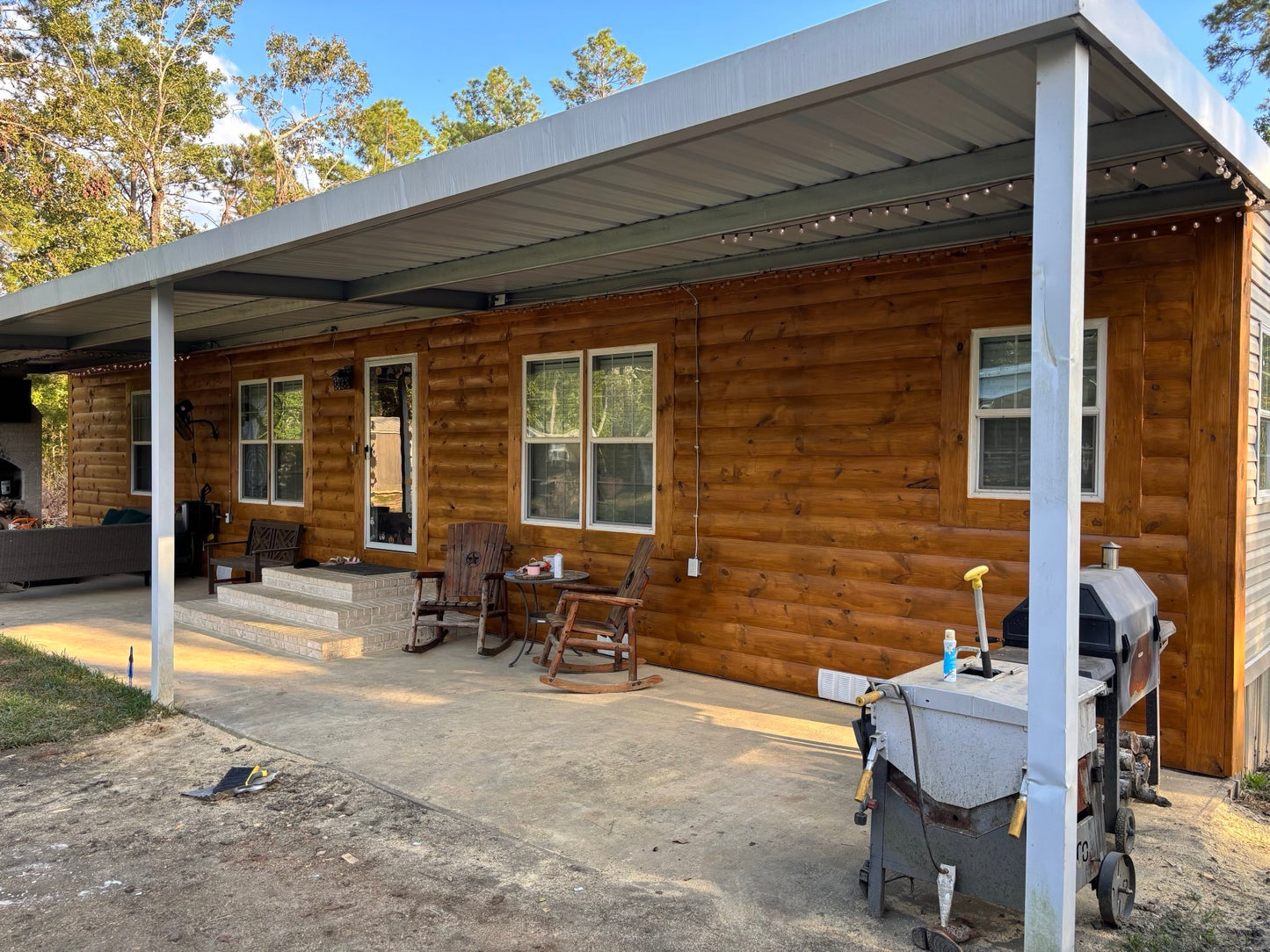 Log Cabin Siding 2x10"x16' Knotty #2 Grade Pine