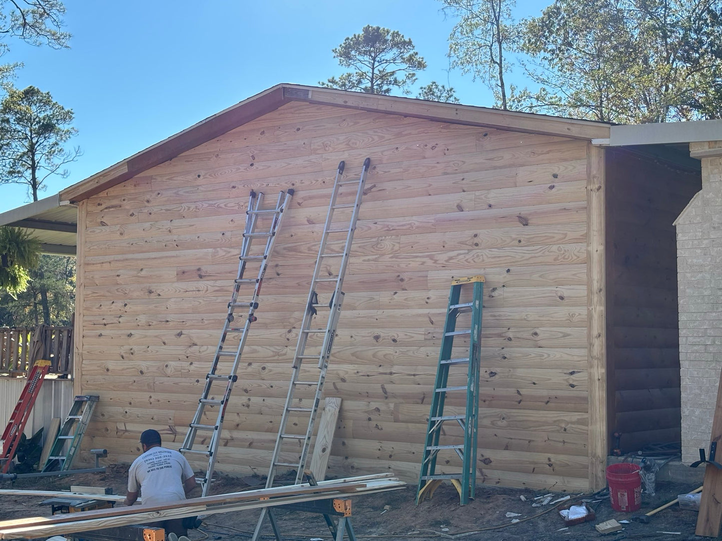 Log Cabin Siding 2x10"x16' Knotty #2 Grade Pine