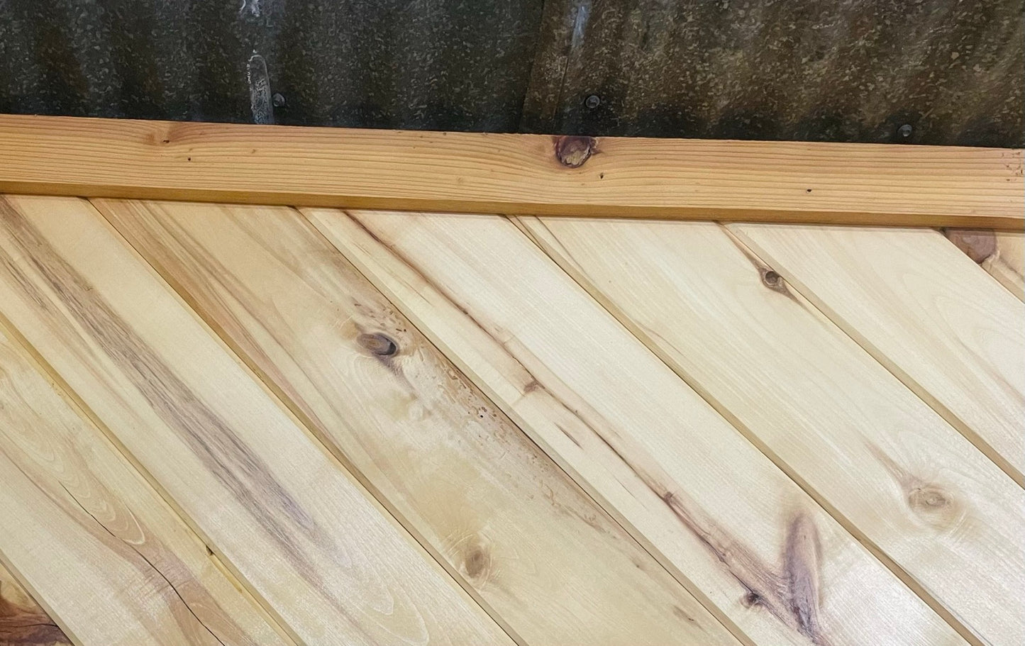 Cypress V-Groove 1x6x8' (Bald/Southern Cypress)